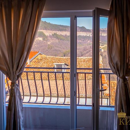 Hotel Kiev Veliko Tŭrnovo Exterior photo